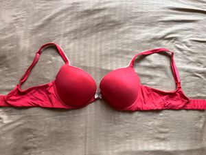 Victoria Secret Pink Push Up Bra