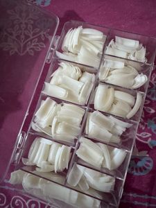 500+ Assorted Artificial Nail Tips
