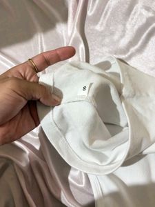 Basic White Sleeveless Top