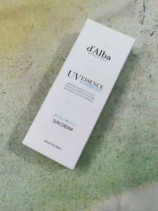 D'Alba UV Essence Sun Cream SPF50+ PA++++