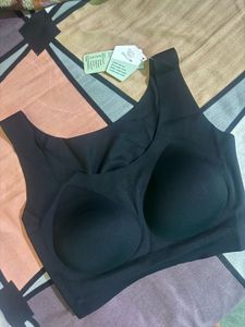 Seamless Comfortable Black Sports Bra