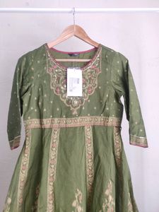 Aurelia Green Zari Kurti ( Women)