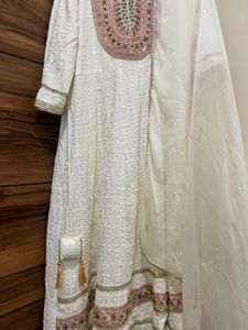 Elegant White Chikankari Kurta with Dupatta