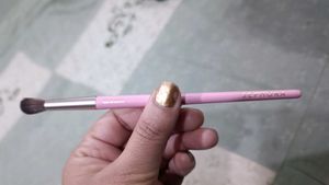 ✨ 'Crease Makeup Brush' @400✨