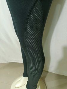 Stylish Activewear Leggings with Mesh Detail
