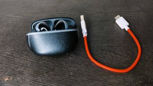 Premium Bass Earbuds 🎧