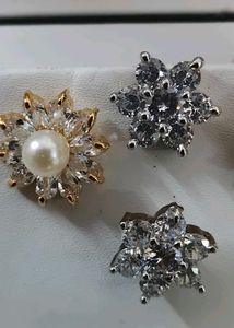 Elegant Flower Pearl &amp; Crystal Stud Earrings