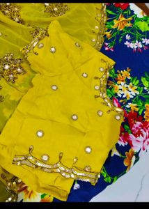 Beautiful Embroidery Saree With Blouse