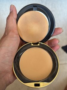 Milani Shine-Proof Powder Natural Light