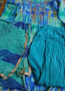 Stunning Blue Tie-Dye Kurta Set with Dupatta