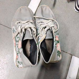 Floral Print Casual Sneakers