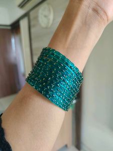 Beautiful Raindrop glass Bangles Set