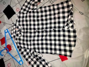 Chic Black &amp; White Checked Flannel Shirt