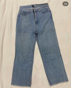 Light Wash Frayed Hem Jeans