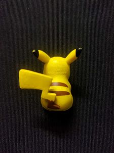 Pokemon Official TOMY Pikachu Figure
