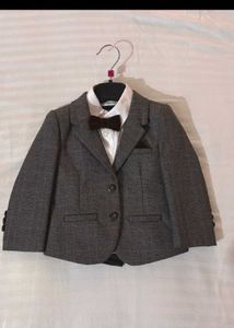 BOYS Grey suit ❤️