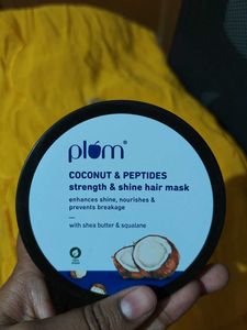 Plum hair mask
