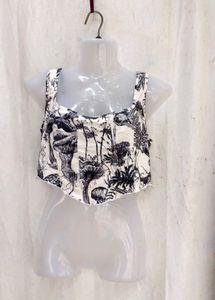 27238. Unique Black &amp; White Mushroom Print Top