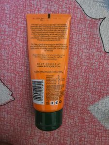 Biotique Papaya Tan Removal Scrub