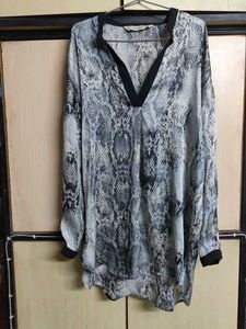 Snake print Zara top