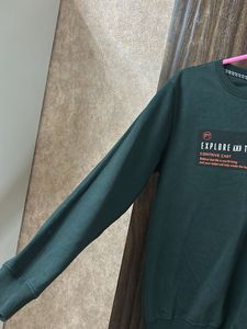 Men's "Explore &amp; Travel" Sweatshirt