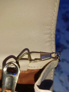 Chic Beige Chain Shoulder Bag