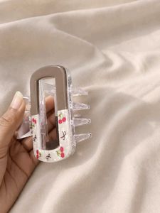 Korean Cherry Claw Clip