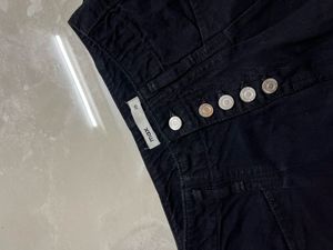 Black High-Waisted Button-Up Jeans