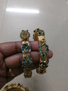 handmade Kundan Bangles (Set of 2)