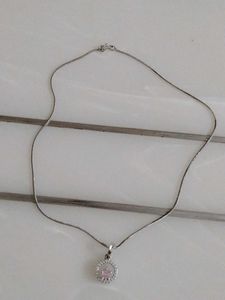 neckchain with pendant
