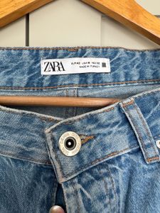 ZARA Buttoned High Rise Ripped Denim - 32