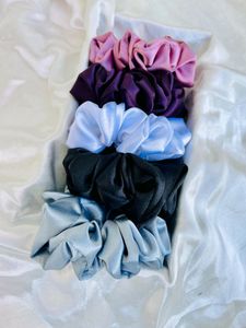 New 12 Pieces Of Scrunchies