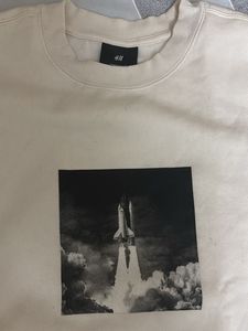 H&amp;M Oversized Printed Sweatshirt