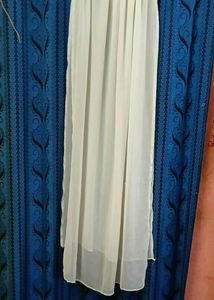 Off White Dupatta.