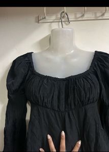 Chic Black Square Neck Puff Sleeve Top