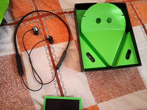 MIVI NECKBAND D25