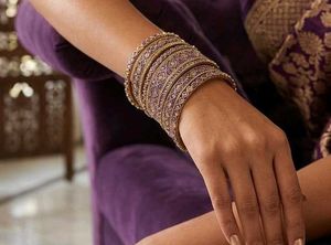 Elegant Emerald Silk Thread Bangles