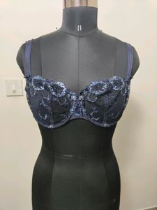 Flower Applique Lacy Intimate Bra