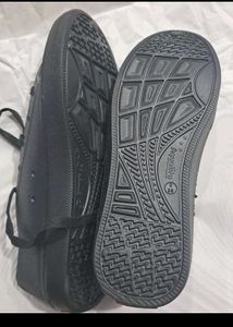 Aqualite Black Sneakers