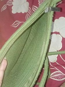 Charming Green Daisy Crossbody Bag
