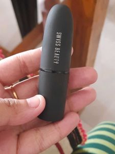 swiss beauty Murphy Brown Lipstick