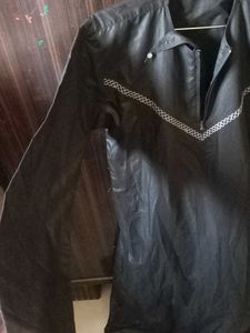 Stylish Black Thobe with Zipper for Boy's