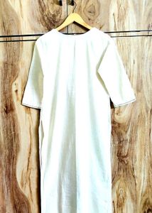 OffWhite Kurta with Floral Embroidery Size-34