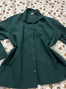 green t-shirt