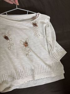 beige top with flower embroidery + FREE 🎁