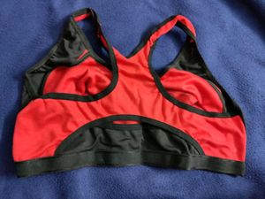 sports bra