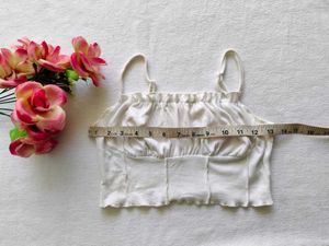 Shein : Stylish White Cropped Top