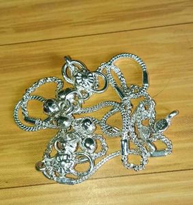 Elegant Silver-Tone Anklet with Charm