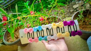 Crochet Bow Hair Pins (set of 4)