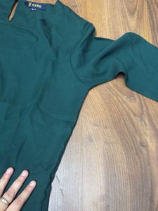 Chic Green Scalloped Hem Top